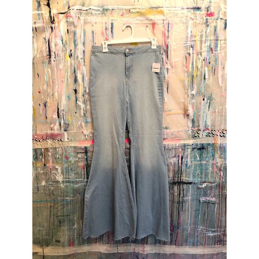 Free People Float on Flares